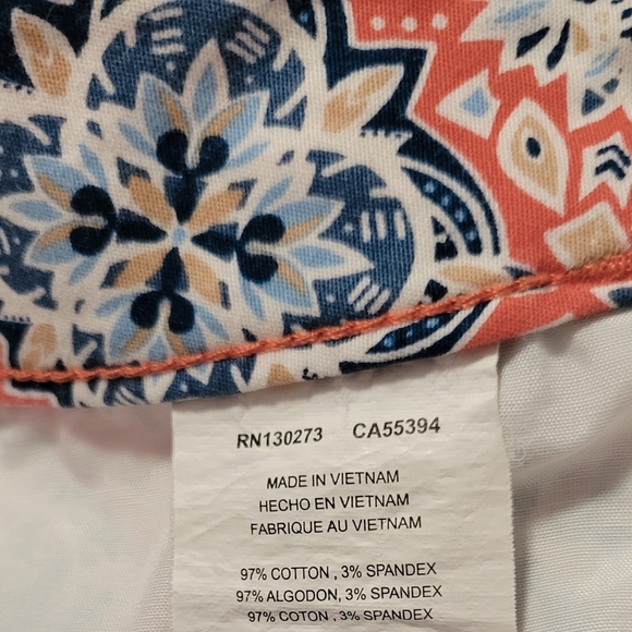 Lee Mid-rise Patterned Blue and Orange Women's Shorts | Size 8 - Picture 5 of 6